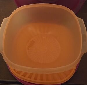 Tupperware Servalier Bowl